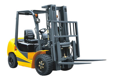 Nyaman Mesin Diesel Forklift 2,5 Ton Dengan Pengoperasian Sederhana Kursi